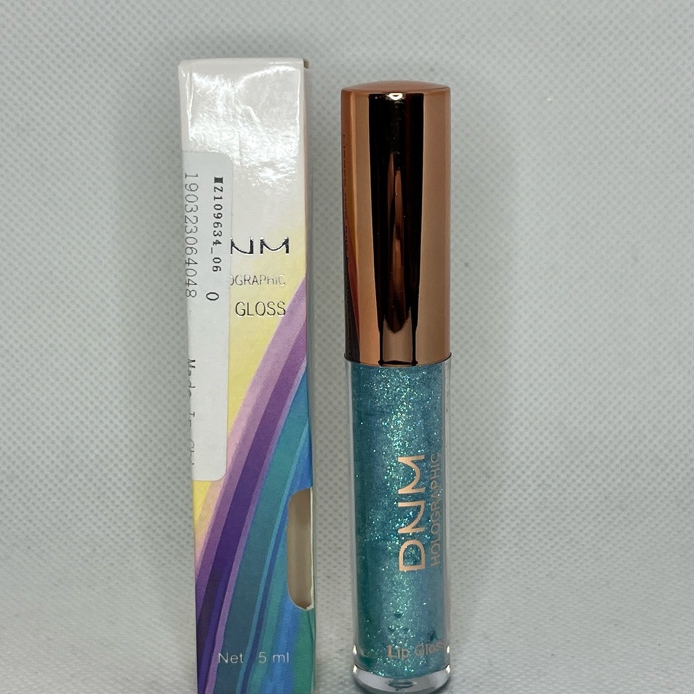 DNM Holographic Lip Gloss #06